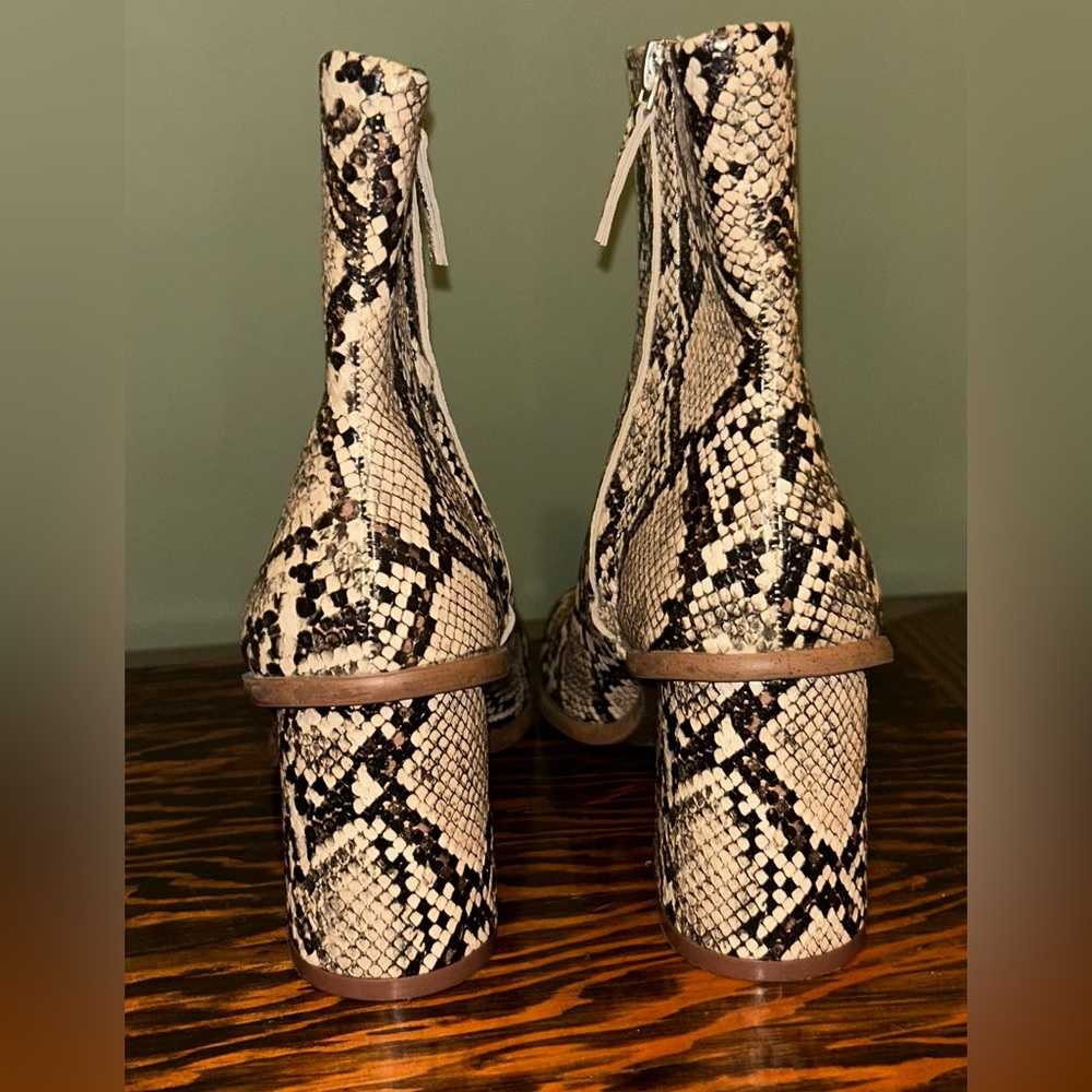 Time and Tru Snakeskin Patterned Boots - Black and Cream - Picture 3 of 5